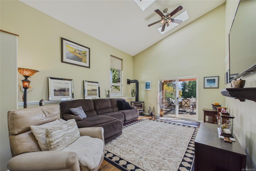 1361 Bodington Road, Cortes Island, BC, V0P 1Z0 - 9