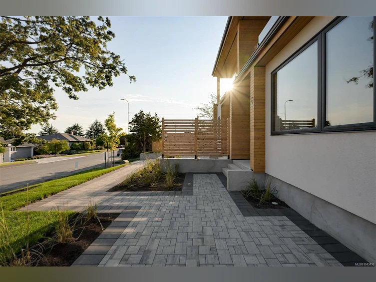 2-3080 Oakdowne Road, Oak Bay, BC, V8R 5N9 - 4