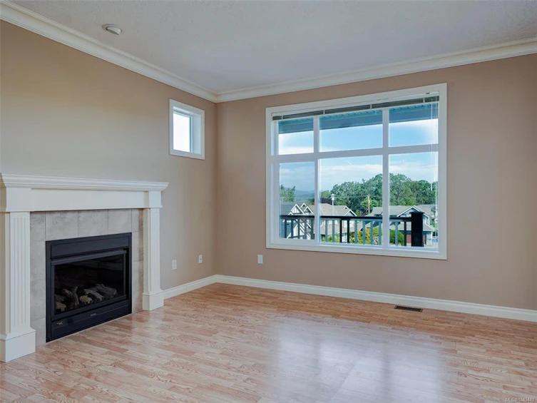 809 Rogers Way, Saanich, BC, V8X 5L1 - 3