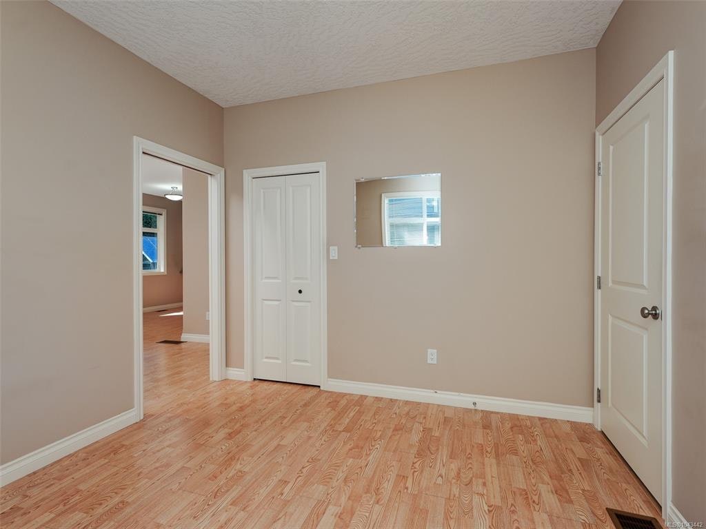 809 Rogers Way, Saanich, BC, V8X 5L1 - 17