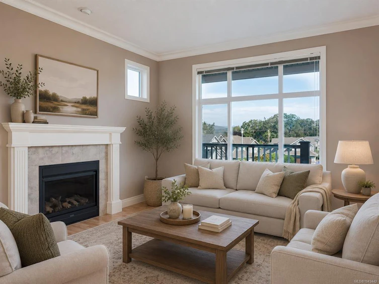 809 Rogers Way, Saanich, BC, V8X 5L1 - 2
