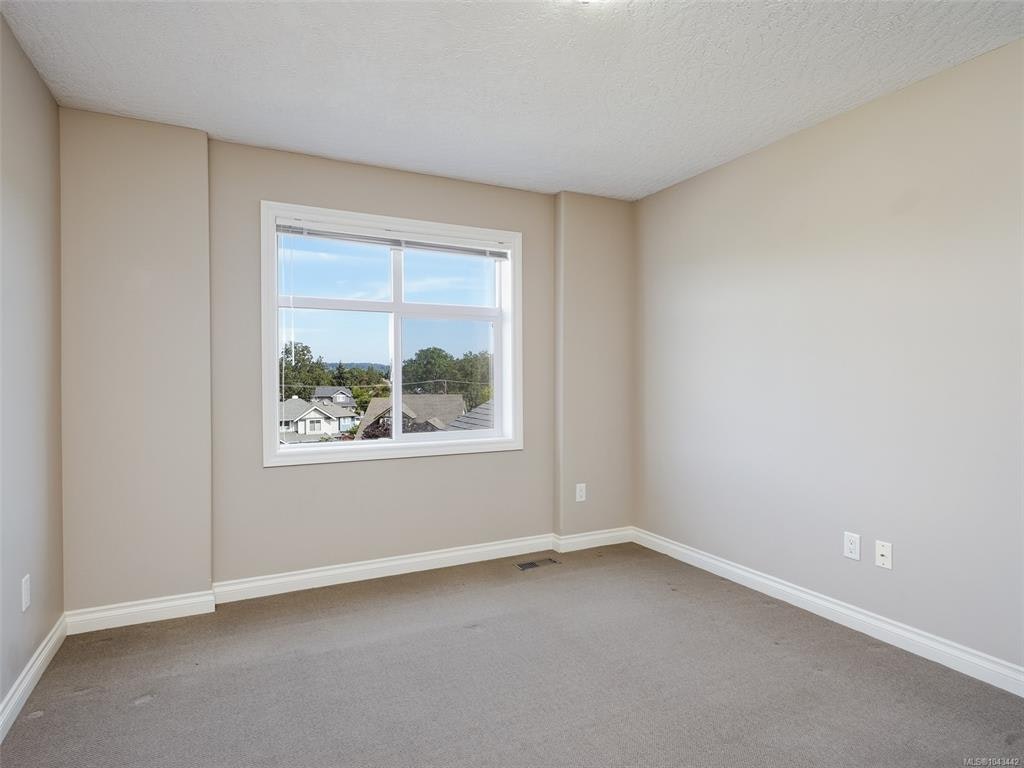 809 Rogers Way, Saanich, BC, V8X 5L1 - 22
