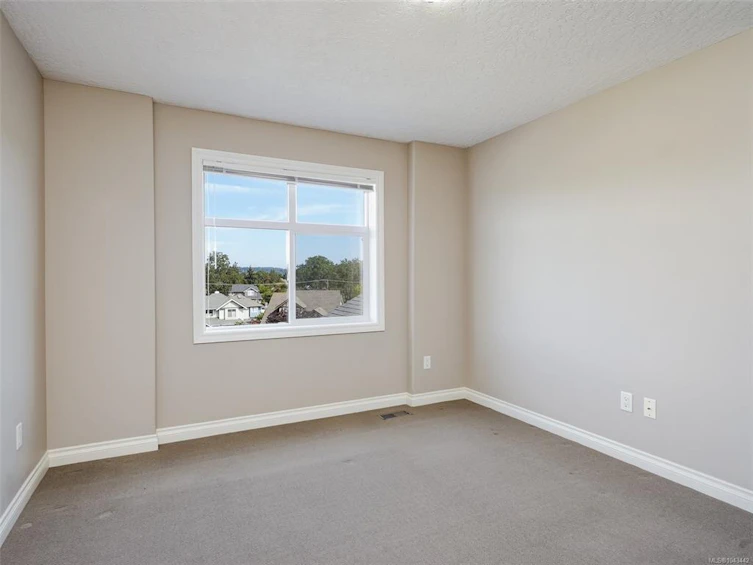 809 Rogers Way, Saanich, BC, V8X 5L1 - 22