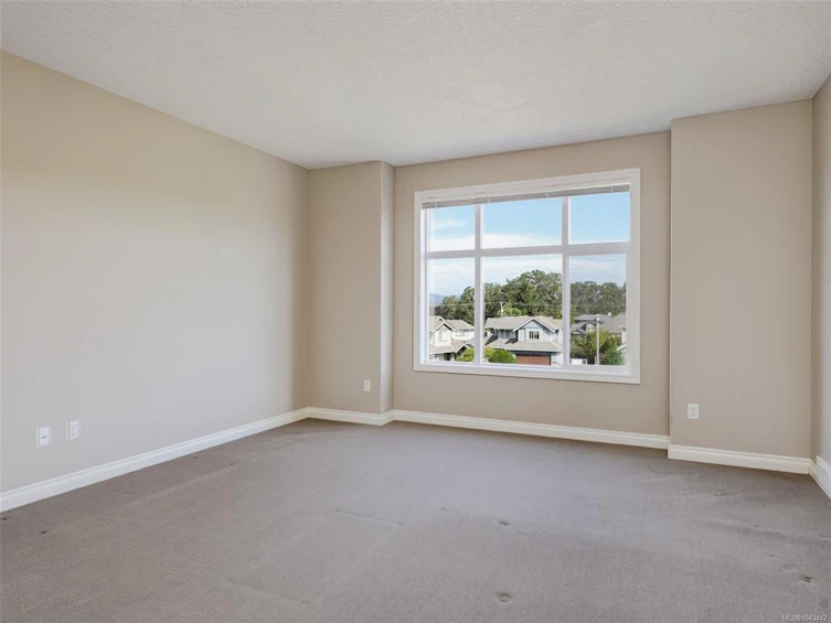 809 Rogers Way, Saanich, BC, V8X 5L1 - 14