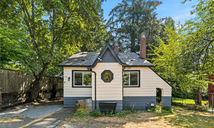 308 Holly Avenue