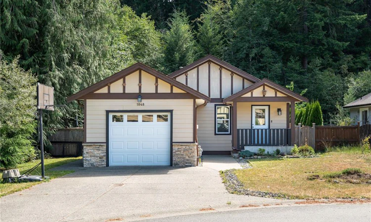 1048 Fitzgerald Road