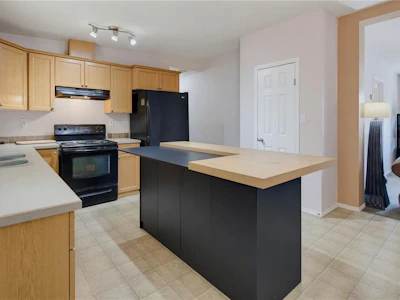 1048 Fitzgerald Road - 4
