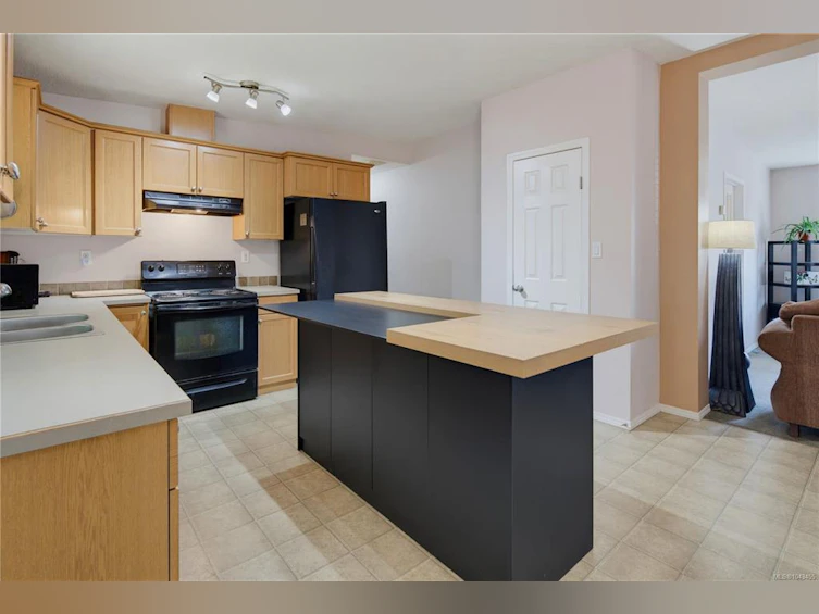 1048 Fitzgerald Road, Shawnigan Lake, BC, V8H 2H8 - 4