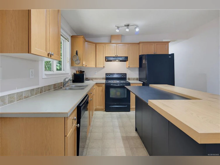 1048 Fitzgerald Road, Shawnigan Lake, BC, V8H 2H8 - 3