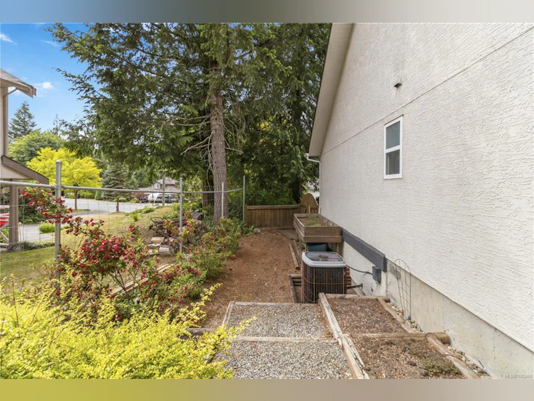 2439 Galland Road, Shawnigan Lake, BC, V0R 2W2 - 45