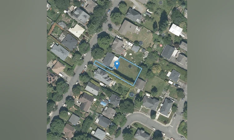 3141 Balfour Avenue