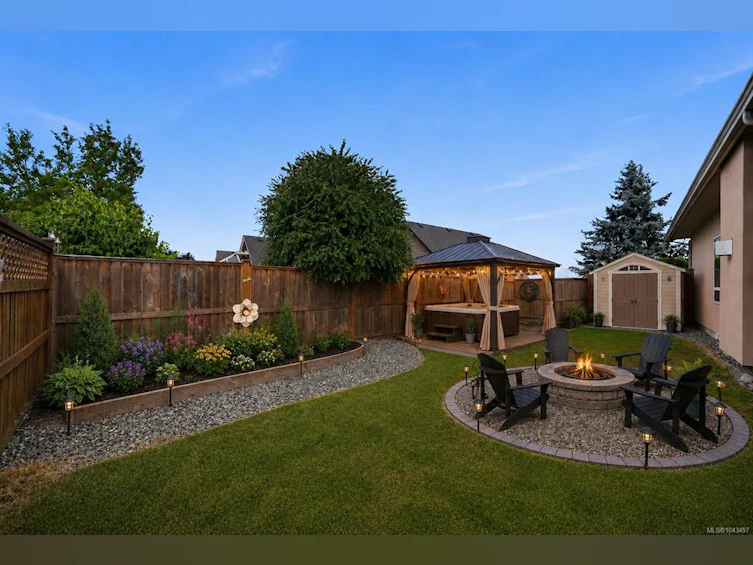 1096 Aery View Way, French Creek, BC, V9P 2N9 - 74