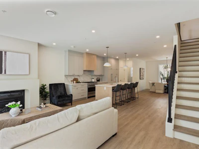 209-2770 Vantilburg Crescent - 5