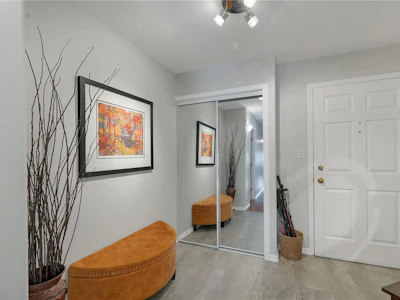 2-553 Island Highway - 4