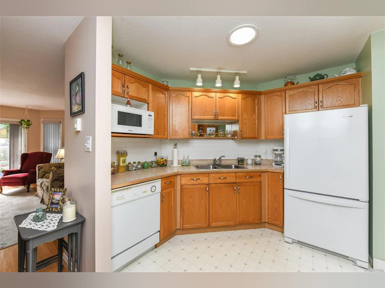 10-3355 First Street, Cumberland, BC, V0R 1S0 - 8