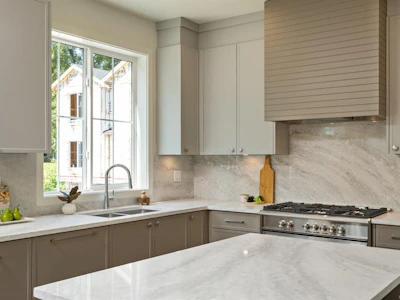 104-2770 Vantilburg Crescent - 3