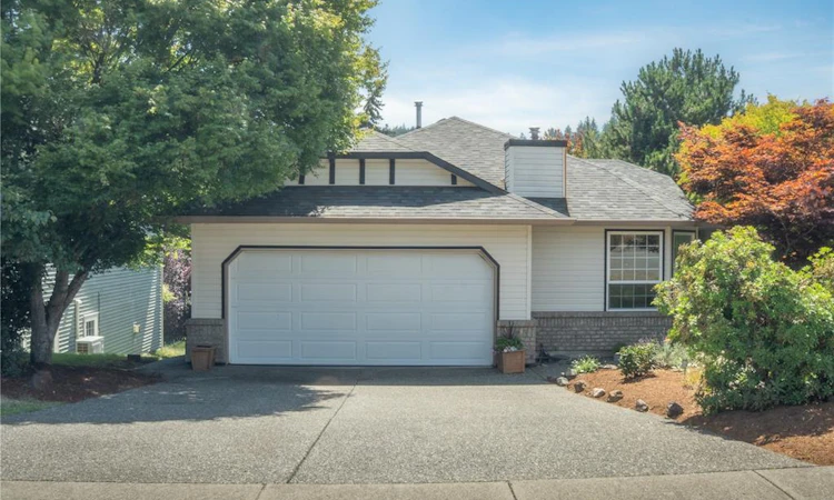 4796 Vista View Crescent