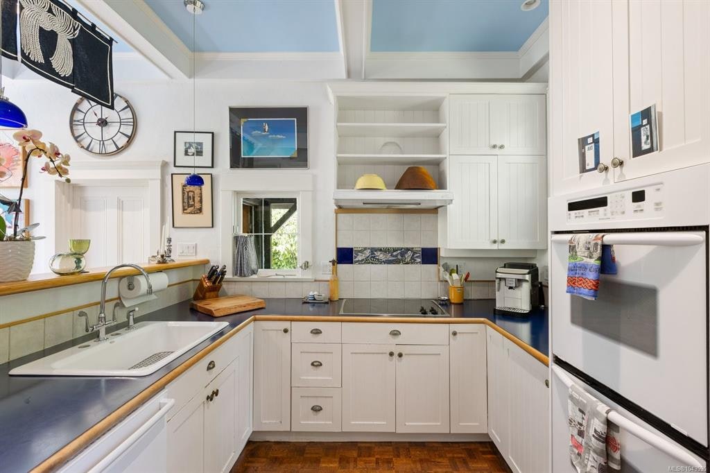 1648 Rockland Avenue, Victoria, BC, V8S 1W7 - 10