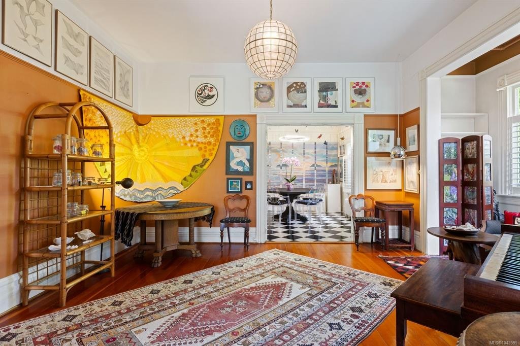 1648 Rockland Avenue, Victoria, BC, V8S 1W7 - 5