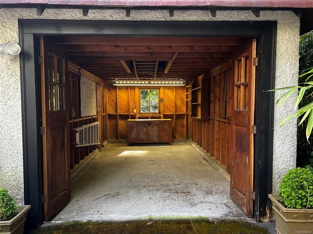 1648 Rockland Avenue, Victoria, BC, V8S 1W7 - 34