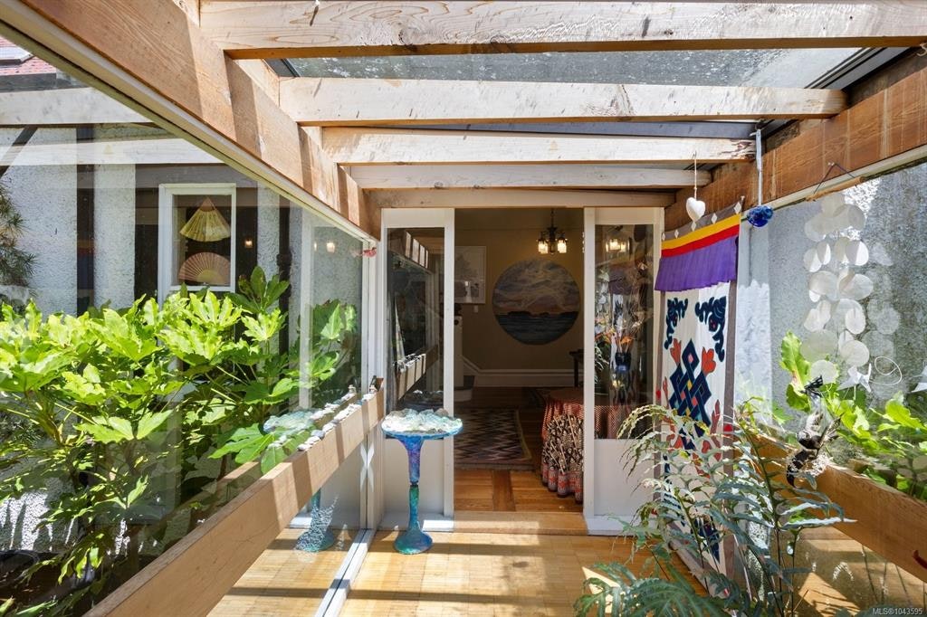1648 Rockland Avenue, Victoria, BC, V8S 1W7 - 21