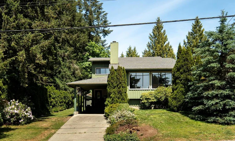 764 Mann Avenue
