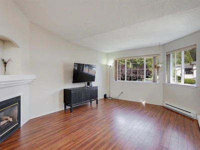 2893 Young Place - 3