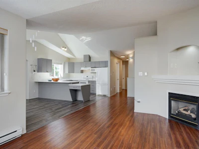 2893 Young Place - 4