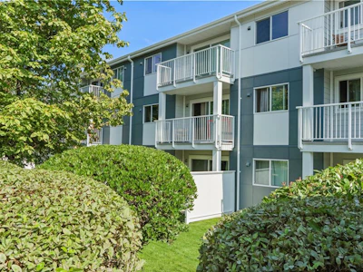 216-1600 Dufferin Crescent - 3