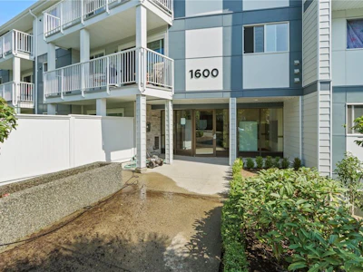 216-1600 Dufferin Crescent - 2