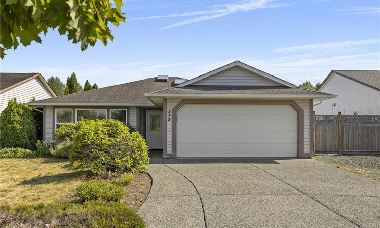 238 Strawberry Crescent