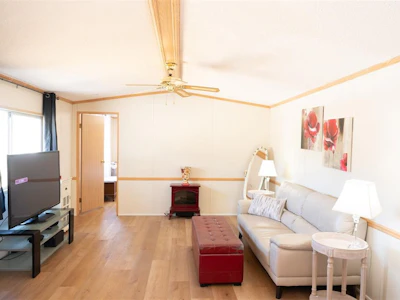 32-450 E Stanford Avenue - 2
