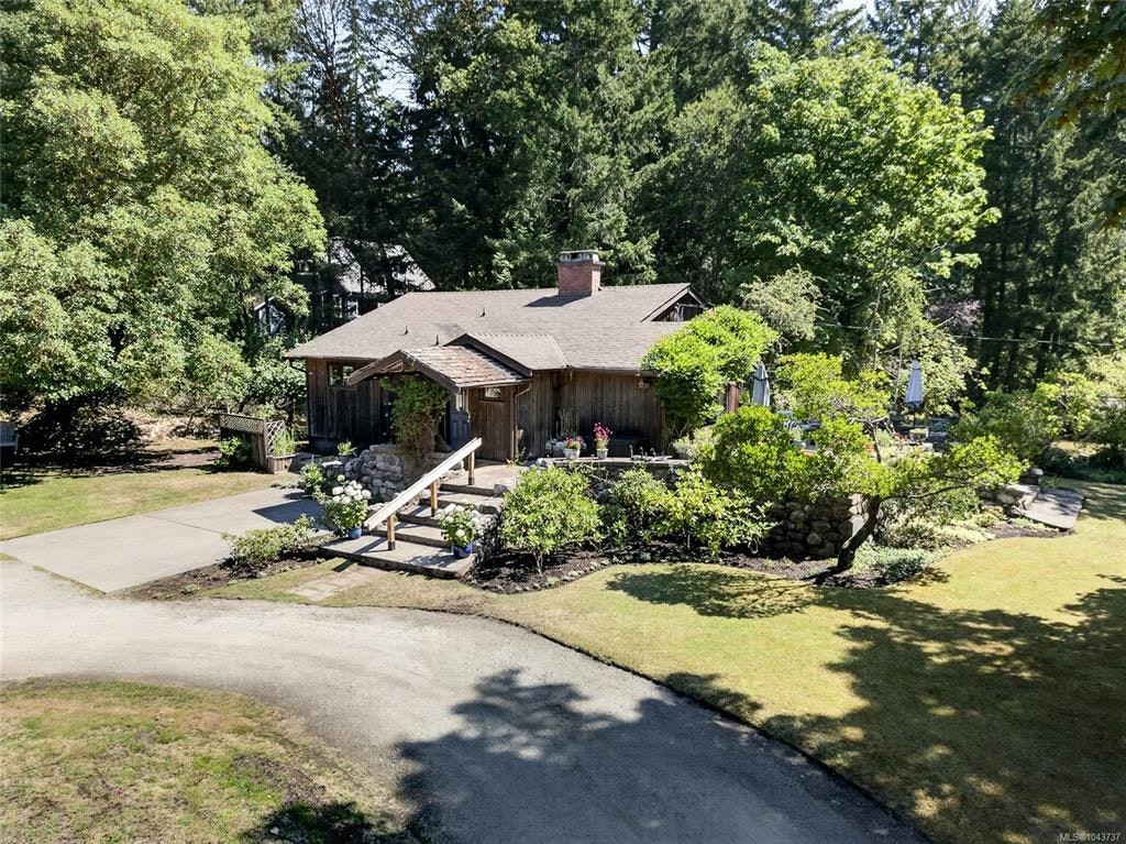 1390 Laurel Road, North Saanich, BC, V8L 5K8