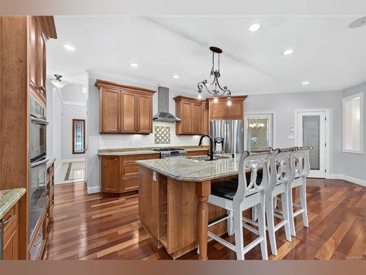 4982 La Quinta Place, Saanich, BC, V8W 3G9 - 10