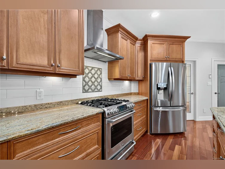 4982 La Quinta Place, Saanich, BC, V8W 3G9 - 11