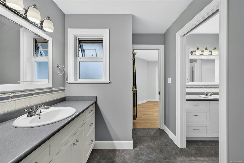 4982 La Quinta Place, Saanich, BC, V8W 3G9 - 32