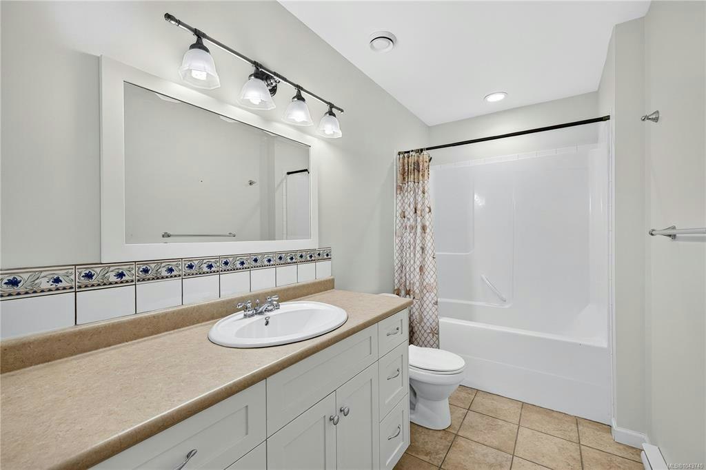 4982 La Quinta Place, Saanich, BC, V8W 3G9 - 41