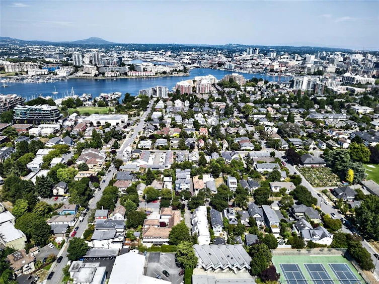105-119 Ladysmith Street, Victoria, BC, V8V 1J3 - 40