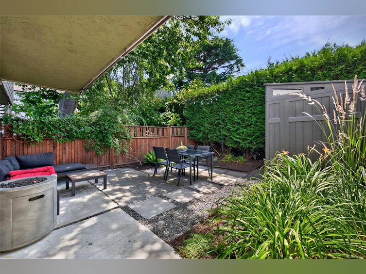 105-119 Ladysmith Street, Victoria, BC, V8V 1J3 - 17