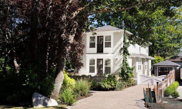 1327 Transit Road