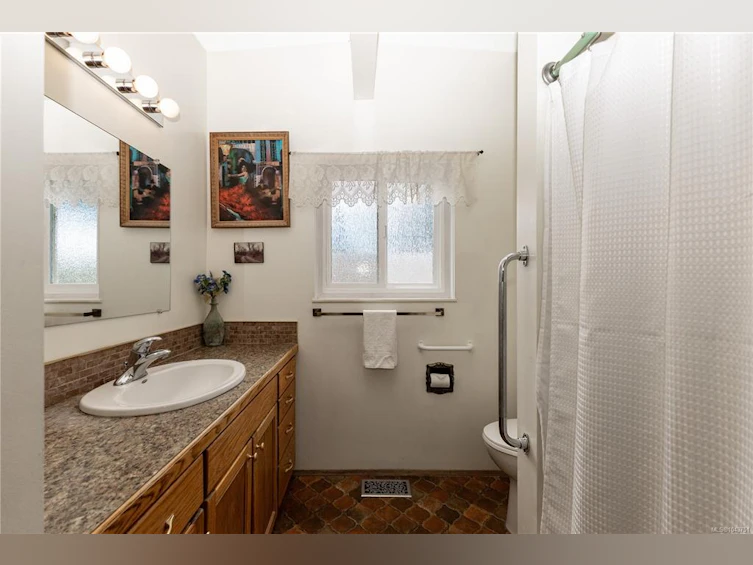549 Dogwood Street, Campbell River, BC, V9W 2Y4 - 26