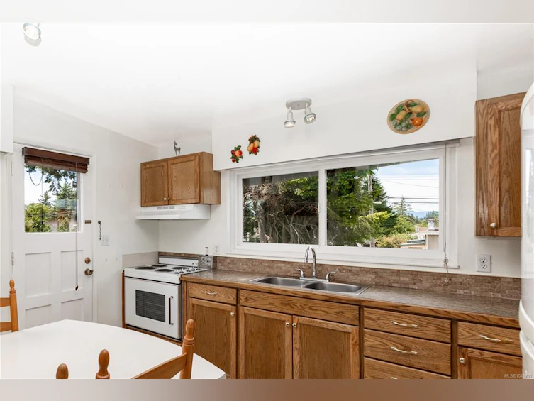 549 Dogwood Street, Campbell River, BC, V9W 2Y4 - 7