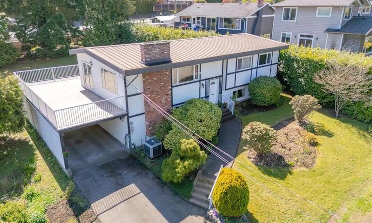 2419 Barbara Place