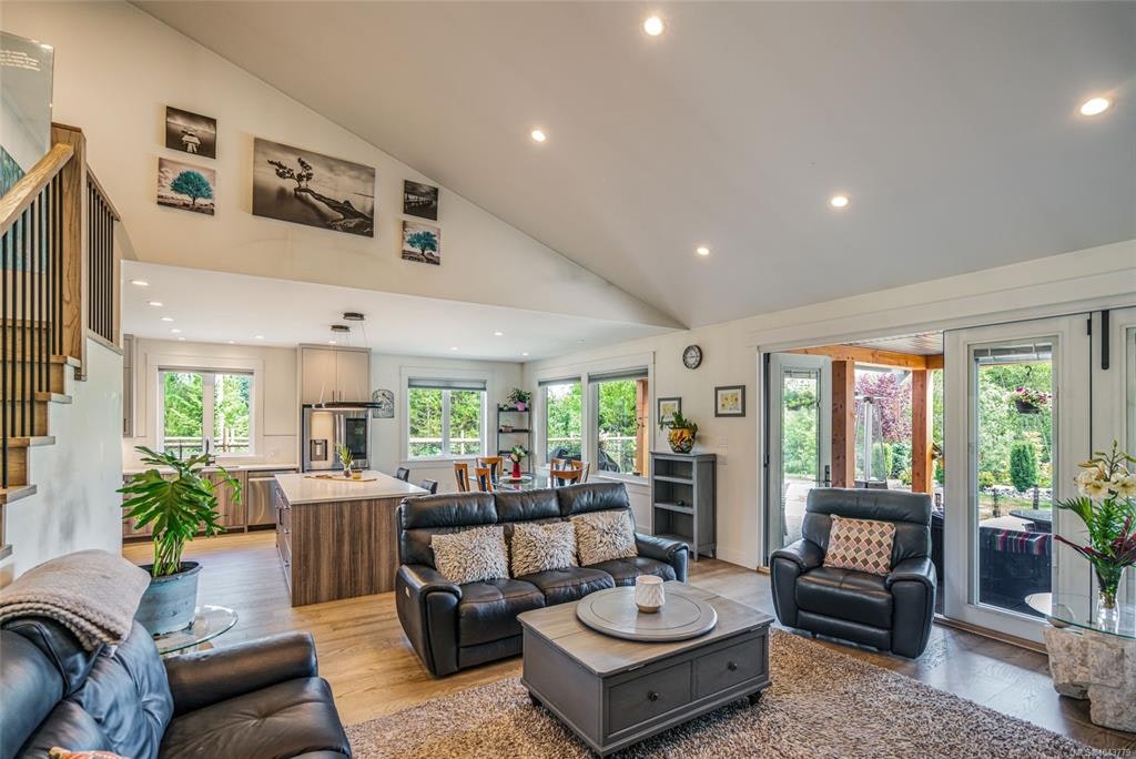 1248 Station Road, Coombs, BC, V0R 1M0 - 3