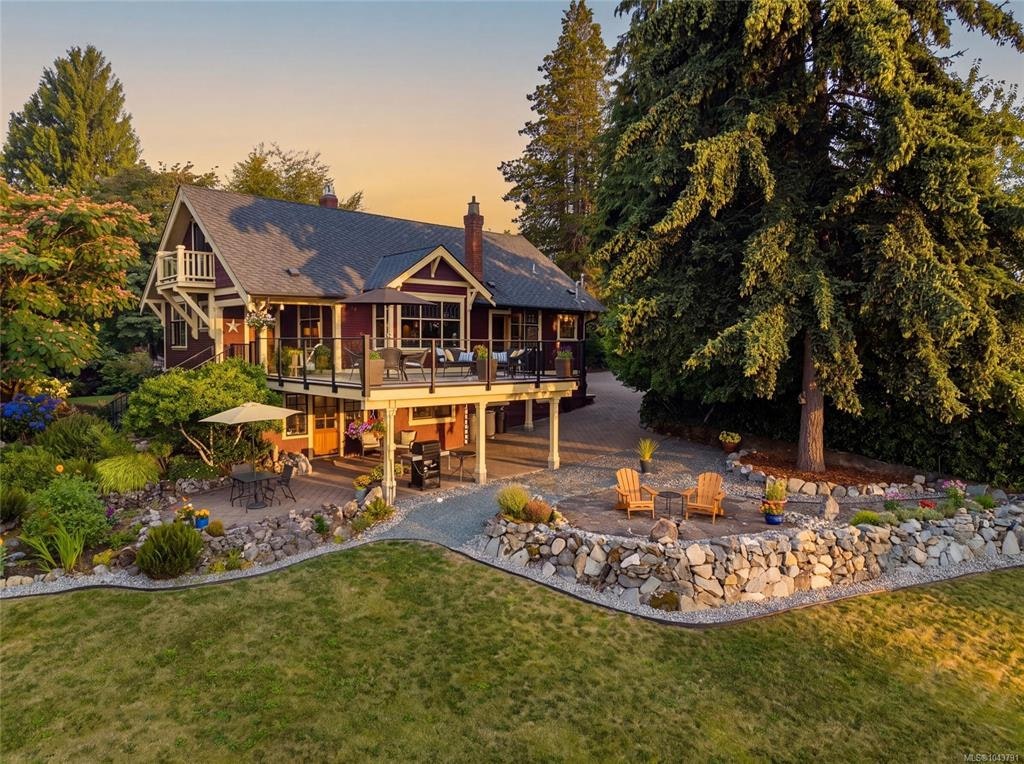 104 Forward Road, Ladysmith, BC, V9G 1S8