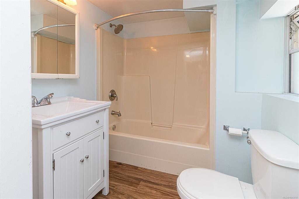 881 Leslie Drive, Saanich, BC, V8X 2Y3 - 29