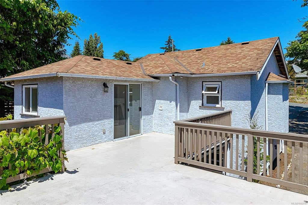881 Leslie Drive, Saanich, BC, V8X 2Y3 - 34