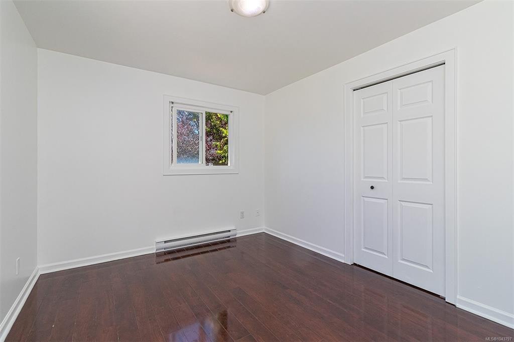 881 Leslie Drive, Saanich, BC, V8X 2Y3 - 15