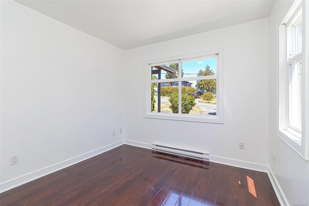 881 Leslie Drive, Saanich, BC, V8X 2Y3 - 19