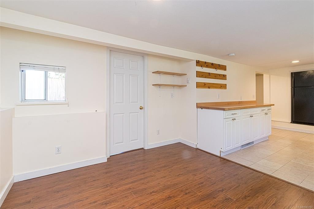 881 Leslie Drive, Saanich, BC, V8X 2Y3 - 22